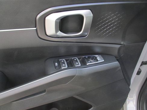 Used 2024 Kia Sorento S w/ Panoramic Sunroof Package AWD/4WD image 12