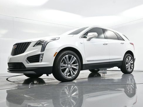 Certified 2025 Cadillac XT5 Premium Luxury image 51