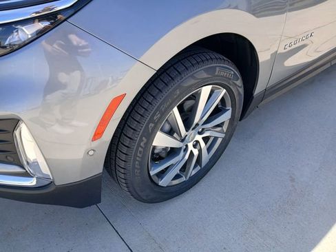 Certified 2024 Chevrolet Equinox Premier AWD/4WD image 9