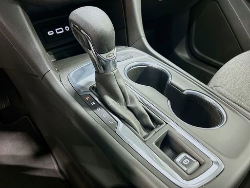 Used 2023 Chevrolet Equinox LT image 17