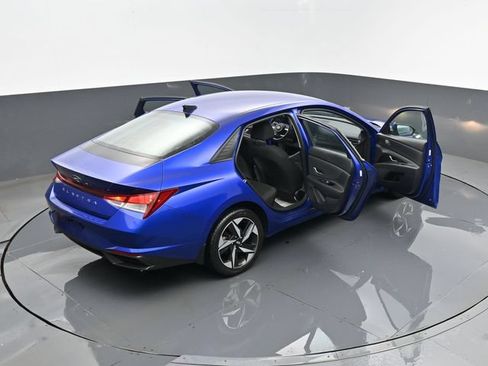 Used 2023 Hyundai Elantra SEL w/ Convenience Package FWD image 25