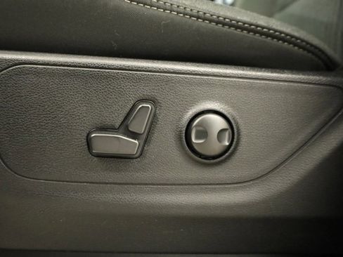 Used 2022 RAM 1500 Big Horn image 11