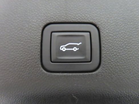 Used 2024 Chevrolet Tahoe High Country image 40