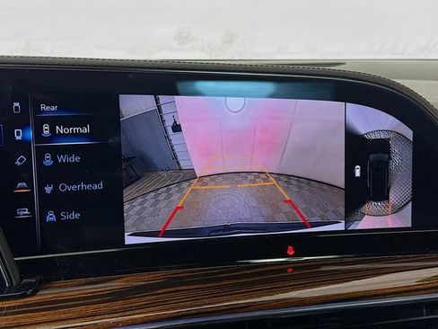 Used 2022 Cadillac Escalade ESV Premium Luxury image 17