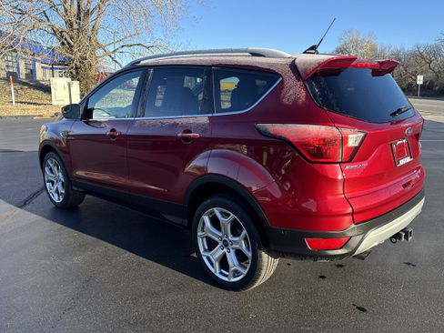 Used 2019 Ford Escape Titanium w/ U9j03 - Titanium Tow Package image 3