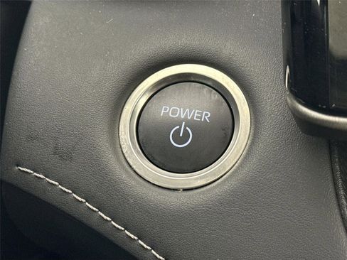 Used 2025 Toyota Highlander XLE AWD/4WD image 22