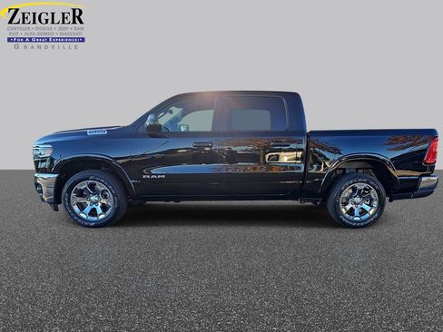 New 2026 RAM 1500 4x4 Crew Cab image 8