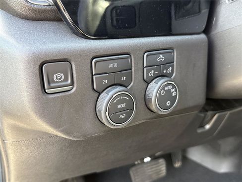Used 2025 Chevrolet Silverado 1500 LT AWD/4WD image 16