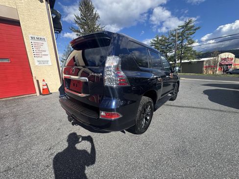 Used 2020 Lexus GX 460 Premium w/ Premium Package AWD/4WD image 11