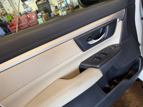 Used 2018 Honda CR-V LX image 36