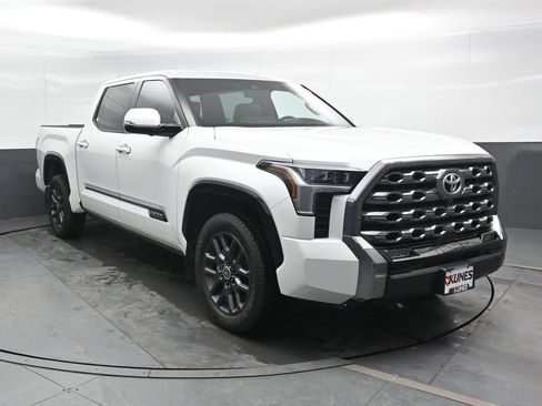 Used 2024 Toyota Tundra Platinum AWD/4WD image 4
