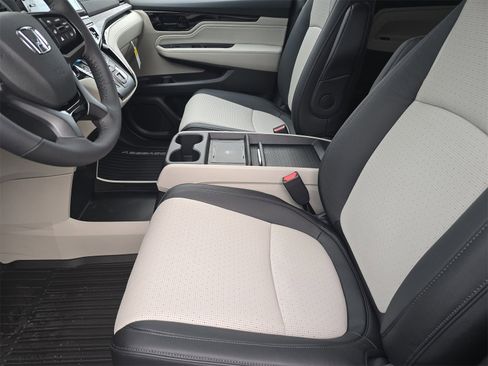 New 2026 Honda Odyssey Elite image 11