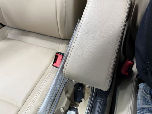 Used 2014 Volkswagen Beetle R-Line image 11