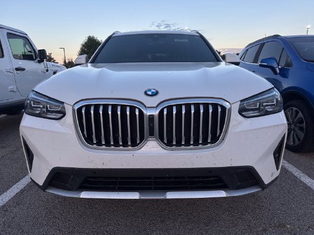 Used 2023 BMW X3 xDrive30i w/ Premium Package AWD/4WD image 2