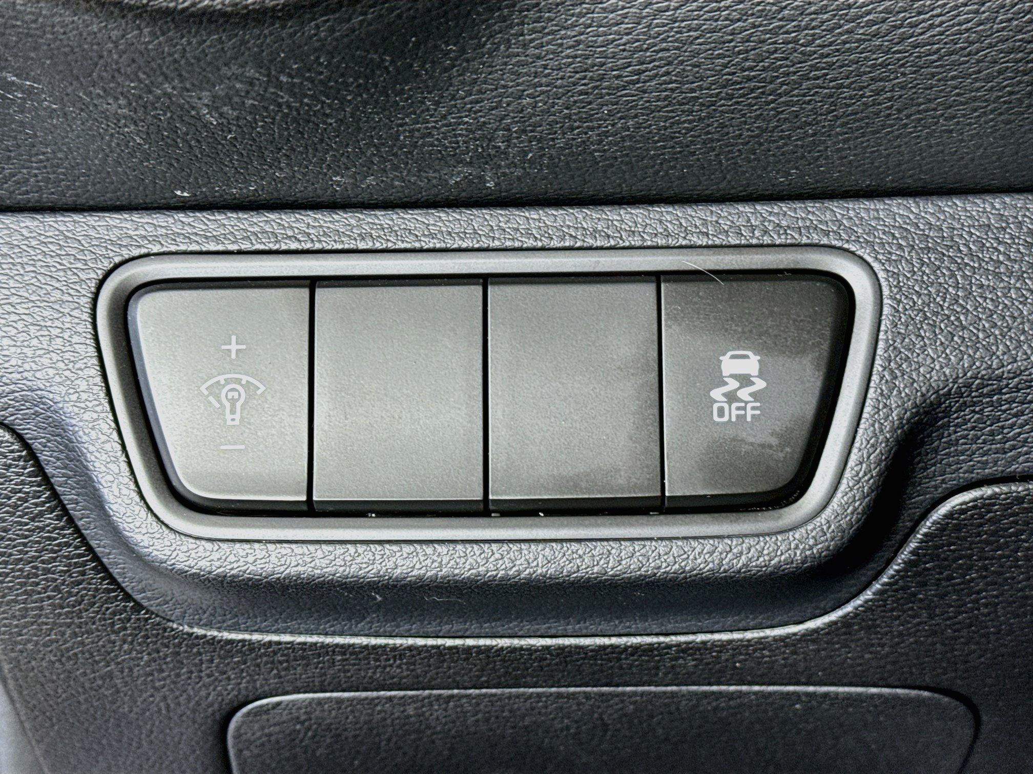 Used 2023 Kia Forte LXS FWD image 10