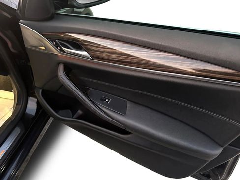 Used 2018 BMW 530i xDrive w/ Premium Package image 20