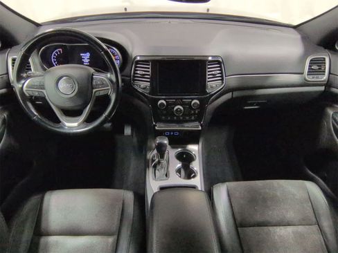 Certified 2021 Jeep Grand Cherokee Laredo X image 16