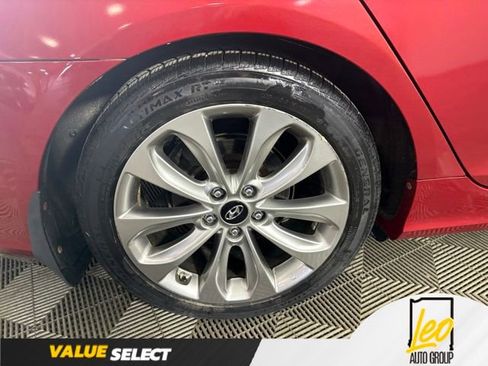 Used 2012 Hyundai Sonata Limited w/ Navigation Pkg FWD image 22