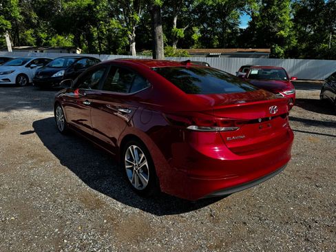 Used 2017 Hyundai Elantra Limited image 3