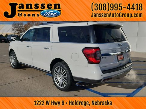 Used 2024 Ford Expedition Max Limited image 8