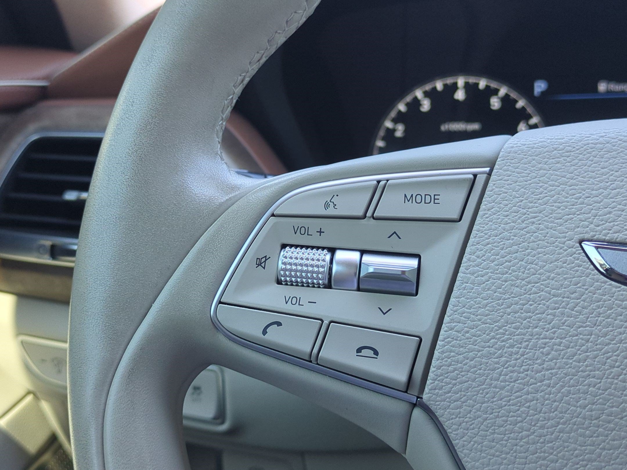Used 2022 Genesis G90 5.0 Ultimate RWD image 18