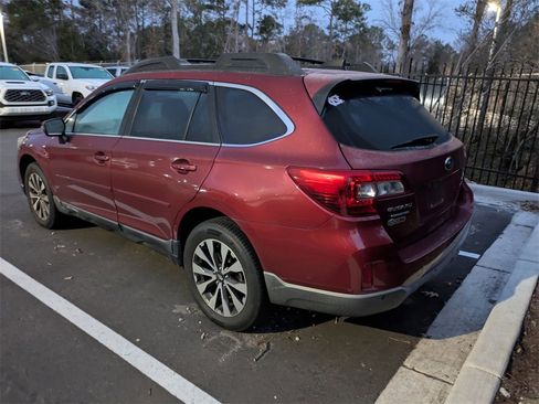 Used 2017 Subaru Outback 2.5i Limited image 4
