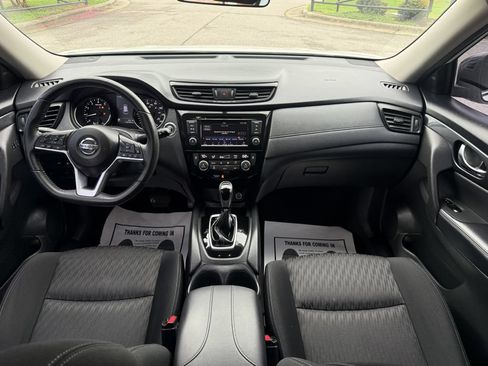 Used 2018 Nissan Rogue SV w/ Premium Package FWD image 12