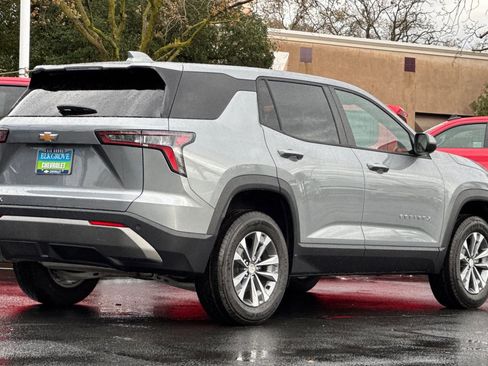 New 2026 Chevrolet Equinox LT image 3