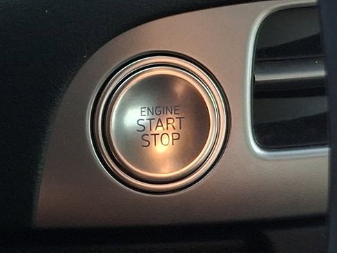 Used 2025 Hyundai Palisade SEL image 24