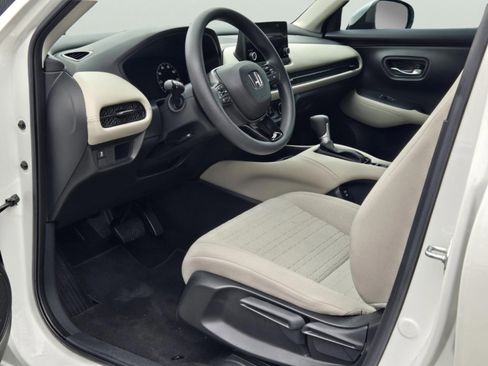 Used 2025 Honda HR-V LX image 16