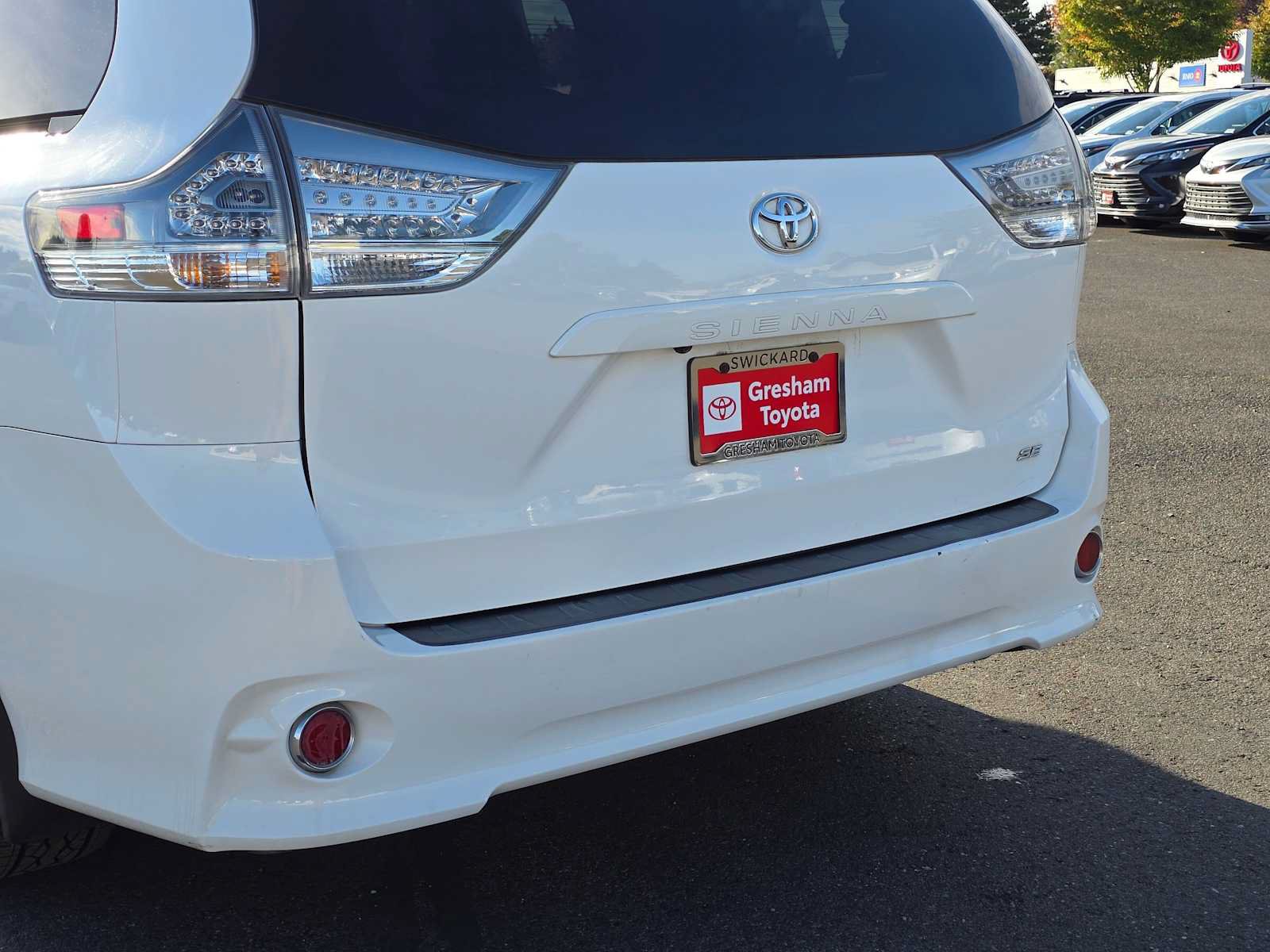 Used 2016 Toyota Sienna SE w/ SE Preferred Package FWD image 15