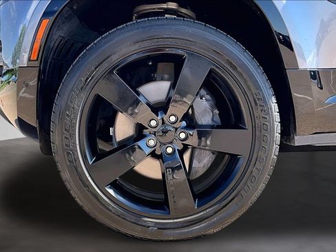 Used 2022 Land Rover Defender 110 X-Dynamic HSE AWD/4WD image 8