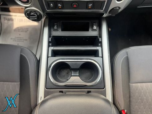 Used 2021 Nissan Titan SV w/ SV Convenience Package AWD/4WD image 28