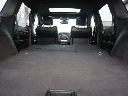 Used 2018 Jeep Grand Cherokee Limited image 48