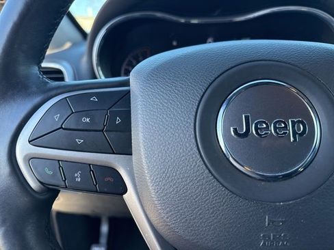 Certified 2022 Jeep Grand Cherokee Limited image 38