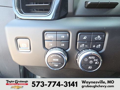 Used 2024 GMC Sierra 2500 AT4 w/ AT4 Premium Plus Package AWD/4WD image 22