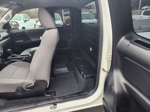 Used 2021 Toyota Tacoma SR5 image 13