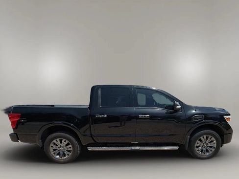 Used 2017 Nissan Titan Platinum Reserve AWD/4WD image 7