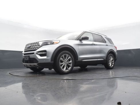 Used 2022 Ford Explorer Limited w/ Equipment Group 301A image 50