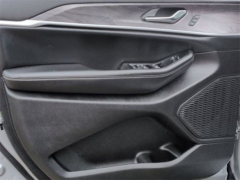 Used 2024 Jeep Grand Cherokee Limited image 14