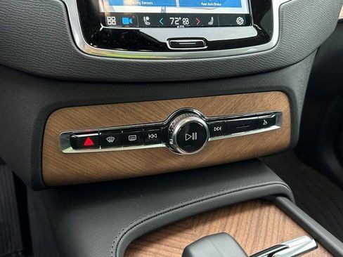 Used 2025 Volvo XC90 T8 Plus w/ Protection Package Premier image 27