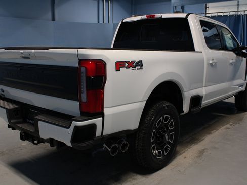 New 2025 Ford F250 Platinum image 32