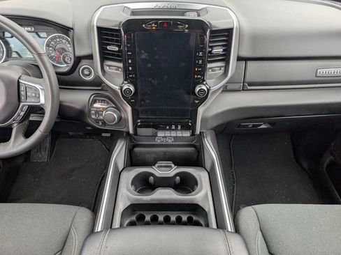 Used 2025 RAM 1500 Big Horn AWD/4WD image 7