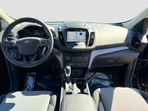 Used 2019 Ford Escape SE image 3