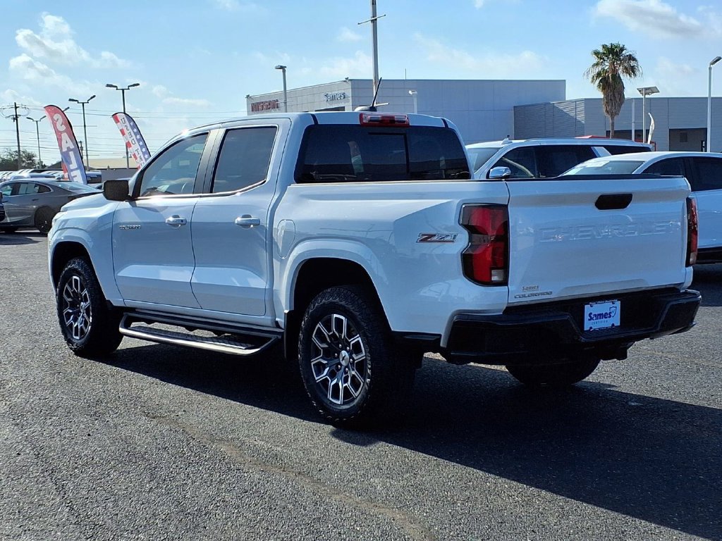 Used 2025 Chevrolet Colorado Z71 AWD/4WD image 5