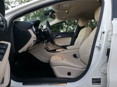 Used 2018 Mercedes-Benz GLA 250 image 15