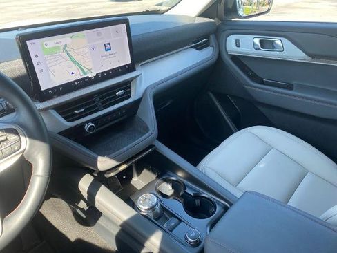 Certified 2025 Ford Explorer Active w/ Active Comfort Package RWD image 24
