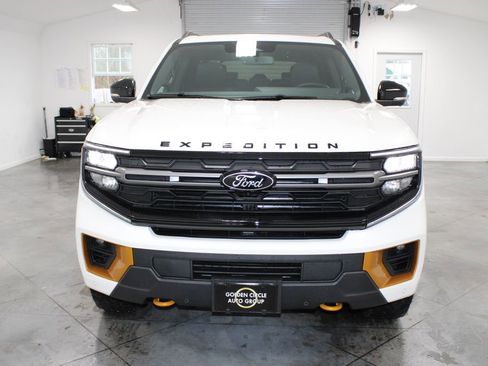 New 2026 Ford Expedition Tremor image 2