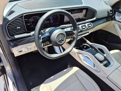 New 2026 Mercedes-Benz GLS 450 4MATIC image 3