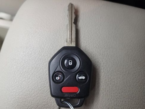 Used 2014 Subaru Crosstrek 2.0i Premium w/ Moonroof Package image 32